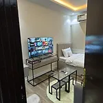 استديو راقي وجميل وموقع مميز